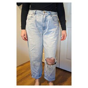 AE Ripped '90s Boyfriend Jean